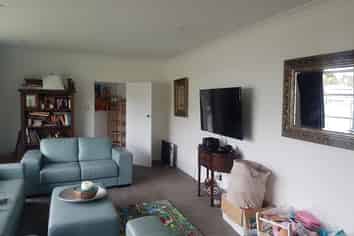 79 TeAweAwe, Hokowhitu