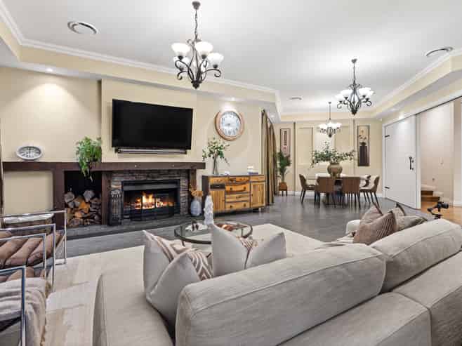 7F Willow Lane, Stillwater