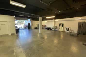 CREATIVE OFFICE OR SHOWROOM | WELL PRICED