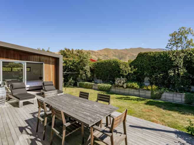 8 Pebble Lane, Wanaka