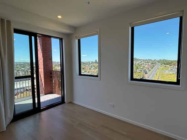 706/2B Te Ara Taurapa, Point Chevalier