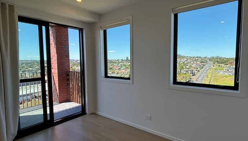 706/2B Te Ara Taurapa, Point Chevalier