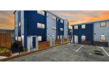 8/42 Kaikoura Street, Henderson