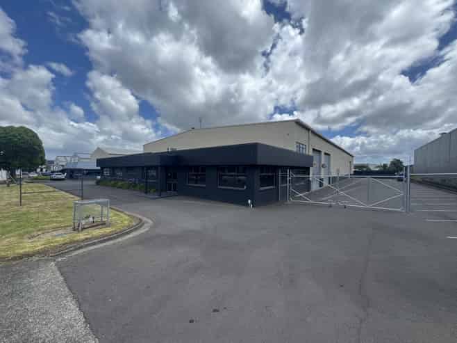 1,681sqm Warehouse with Secure Yard