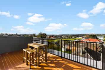 90E Kings Road, Panmure