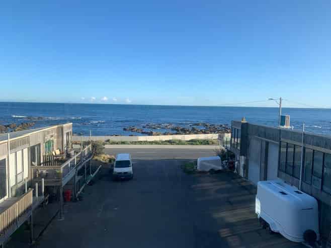 9/408 The Esplanade, Island Bay