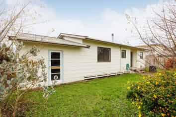 38 Avenue Road, Foxton