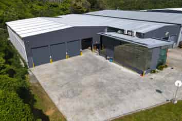 Modern Workshop with Gantry & Yard