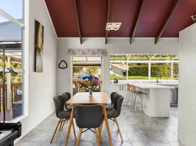 14 Longfellow Parade, Glen Eden