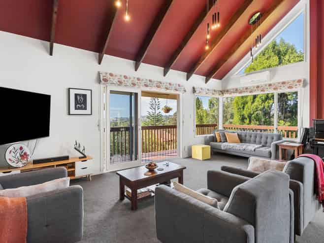 14 Longfellow Parade, Glen Eden