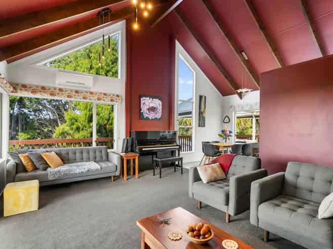 14 Longfellow Parade, Glen Eden