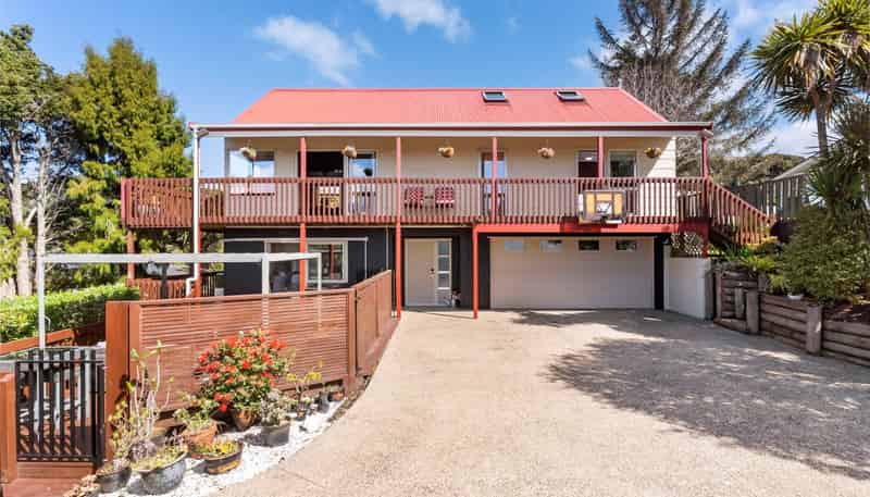 14 Longfellow Parade, Glen Eden