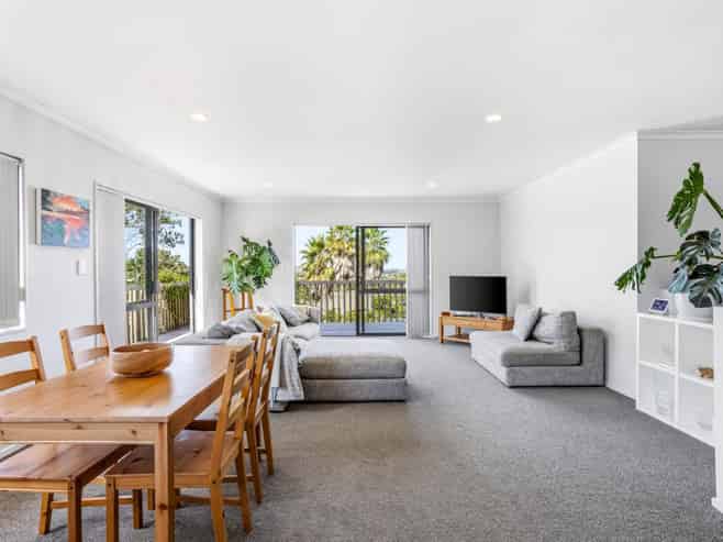 7 Rivervale Grove, Stanmore Bay