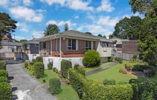 1 & 2/15 Cezanne Place, New Lynn