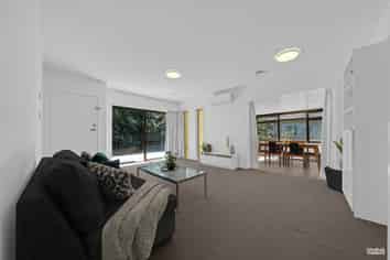 1 & 2/15 Cezanne Place, New Lynn