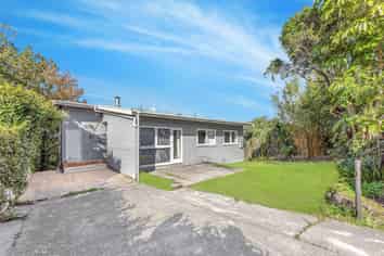 216 Hillsborough Road, Hillsborough