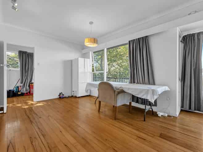 216 Hillsborough Road, Hillsborough