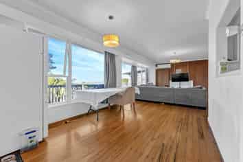 216 Hillsborough Road, Hillsborough