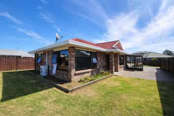 15 Tua Place, Favona