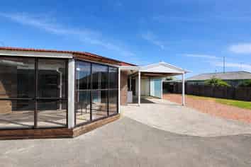 15 Tua Place, Favona