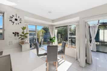 2/59 Gardiners Road, Bishopdale