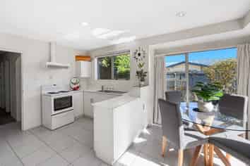 2/59 Gardiners Road, Bishopdale