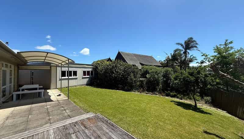 7 Sanctuary Point, Sunnyhills