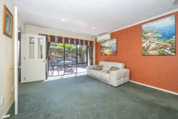 5 Palm Grove Drive, Western Heights