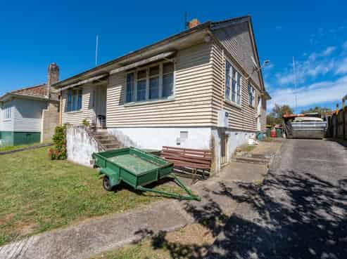 39 Plunket Terrace, Hamilton East