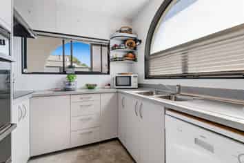 2/41 Weiti Road, Orewa