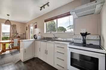 152 Brecon Road, Stratford