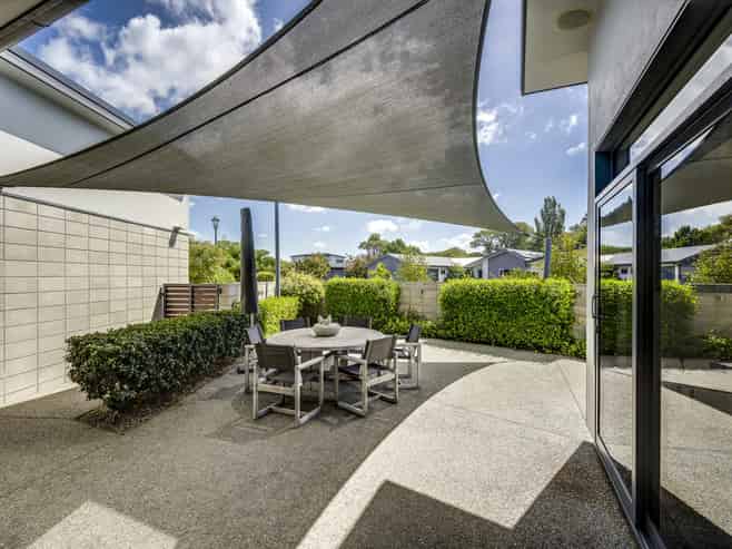 7 Raven Grove, Havelock North