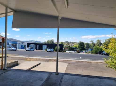 Commercial building in central location