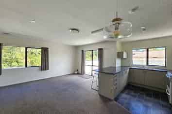 21 Rose Street, Ranui Heights