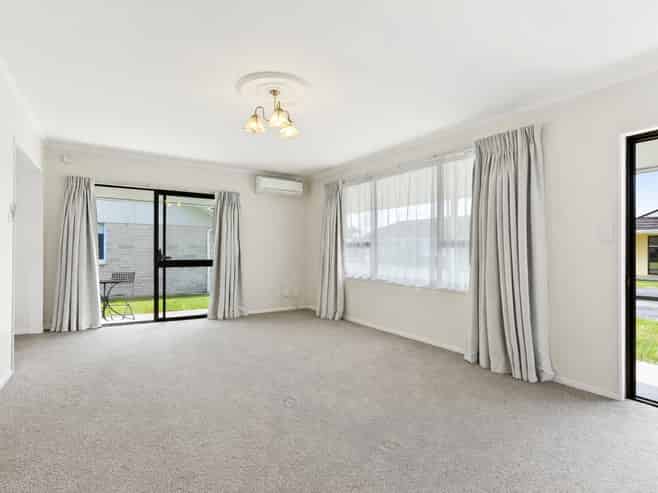 9 Enderley Lane, Enderley