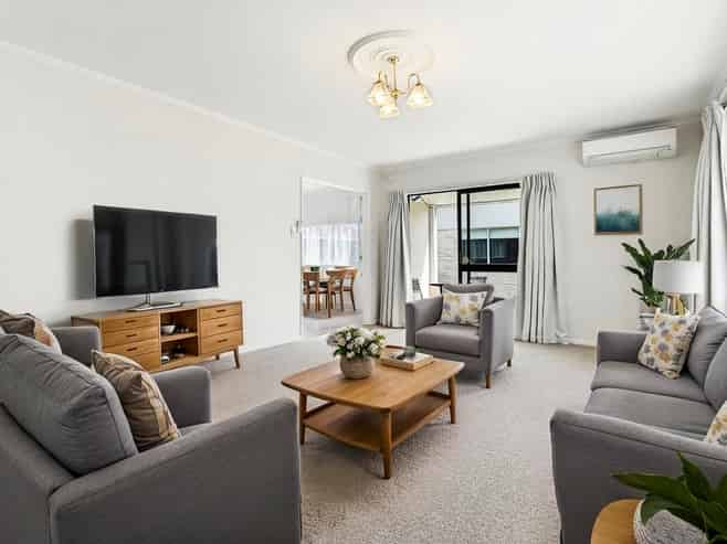 9 Enderley Lane, Enderley