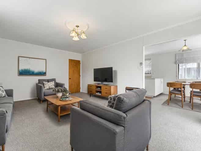 9 Enderley Lane, Enderley