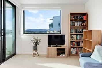 707/6 Waikumete Road, Glen Eden