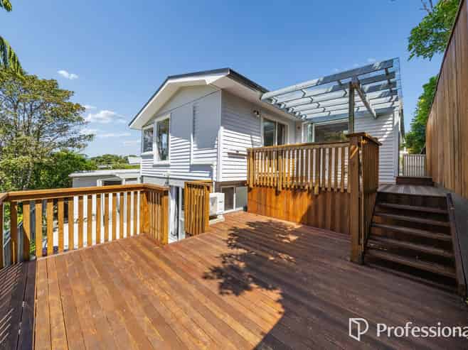 24 Rondane Place, Tirohanga