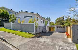 24 Rondane Place, Tirohanga