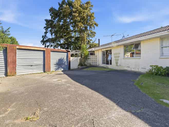 2/15 Phoenix Place, Papatoetoe