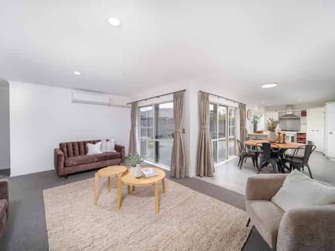 4 Gracefield Place, Huntington