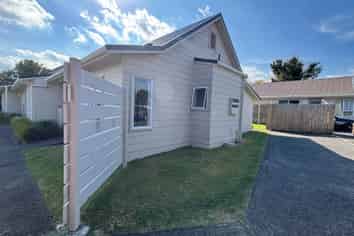 2/14 Old Onerahi Road, Onerahi