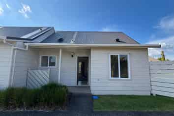 2/14 Old Onerahi Road, Onerahi