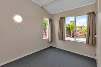 2/14 Old Onerahi Road, Onerahi