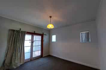 8 Freyberg Avenue, Papatoetoe