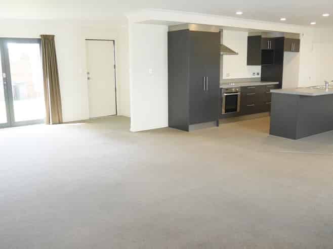 56 Fairfield Av, Addington