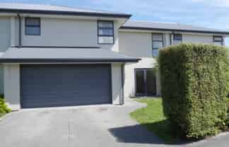 56 Fairfield Av, Addington