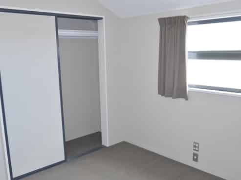 56 Fairfield Av, Addington