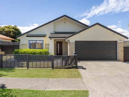 3 Saralee Drive, Manurewa